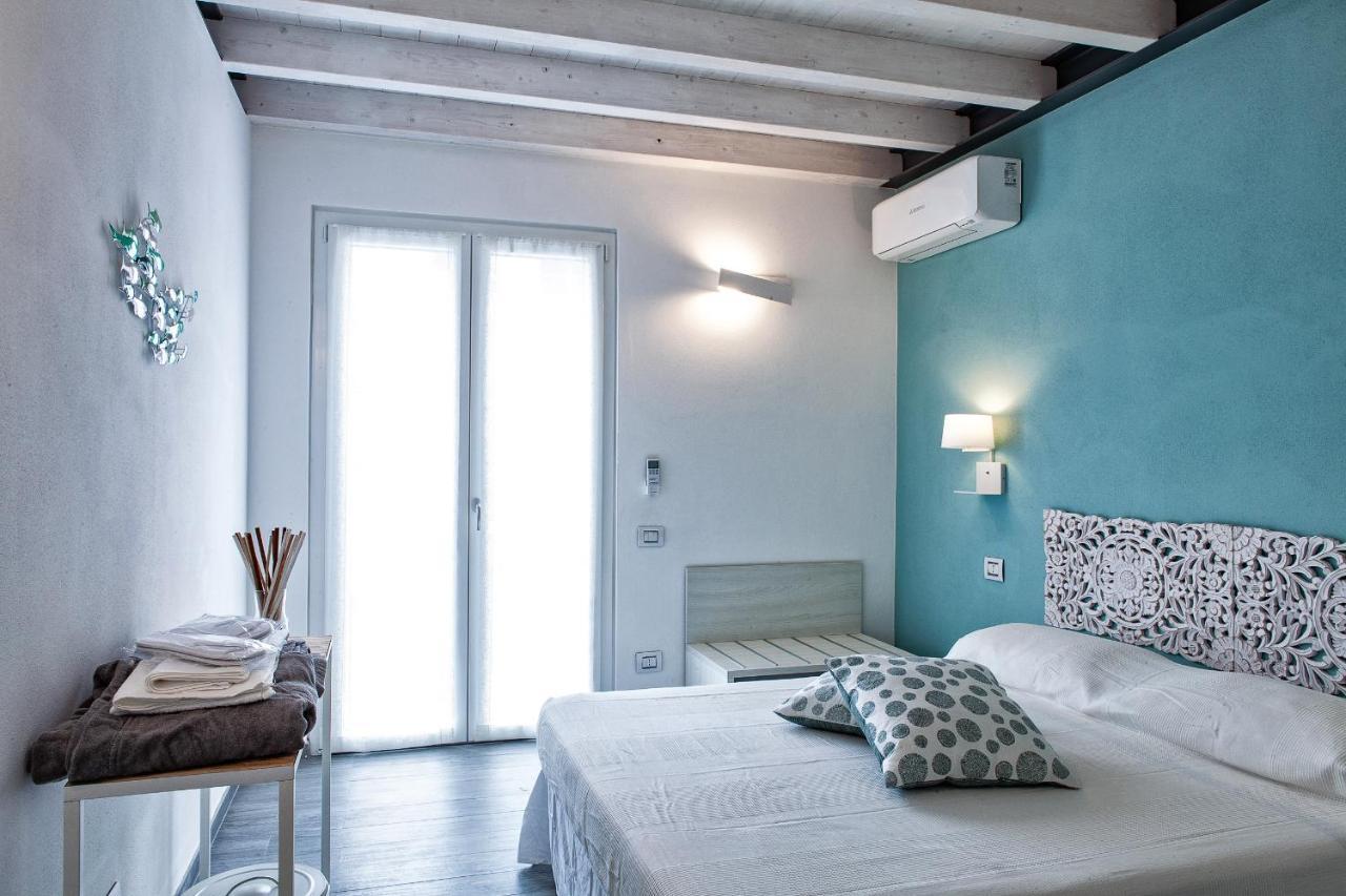150 Latomare Bed and Breakfast Marina Di Carrara Eksteriør billede